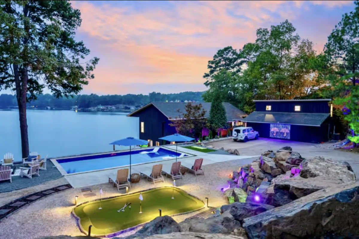American Spa — lakefront wellness retreat vacation rental in Hot Springs, Arkansas